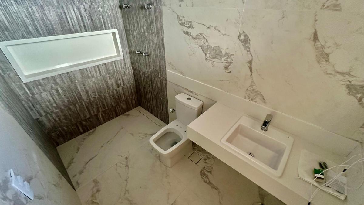 Casa, Jaraguá, 4 Quartos, 4 Vagas, 1 Suíte