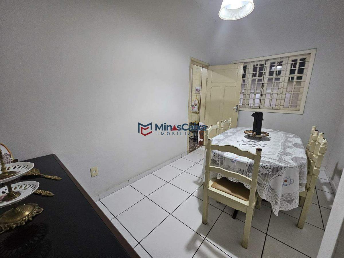 Casa, Vila dos Técnicos, 4 Quartos, 2 Vagas, 1 Suíte