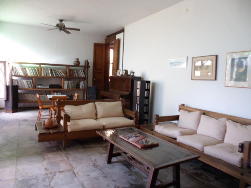 Casa, Cachoeirinha, 4 Quartos, 3 Vagas, 1 Suíte