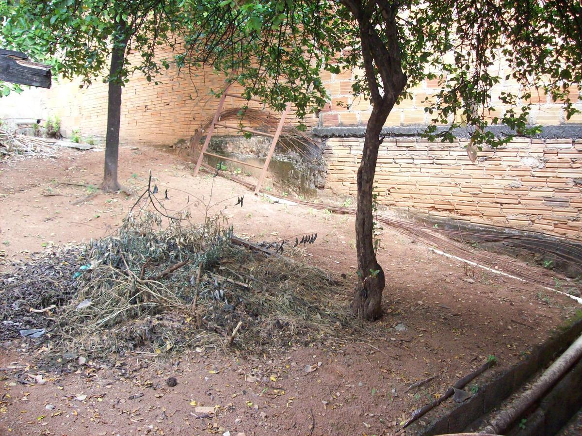 Lote, Santa Mônica, 1 Quarto, 0 Vaga
