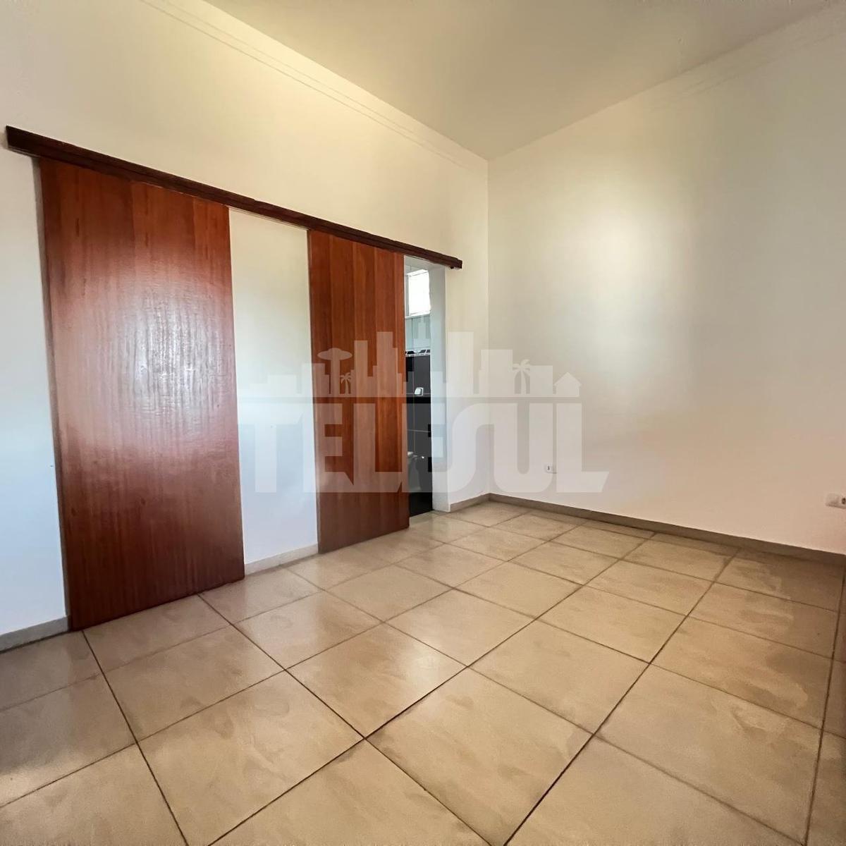 Casa, Parque Rinaldo, 2 Quartos, 2 Vagas, 1 Suíte