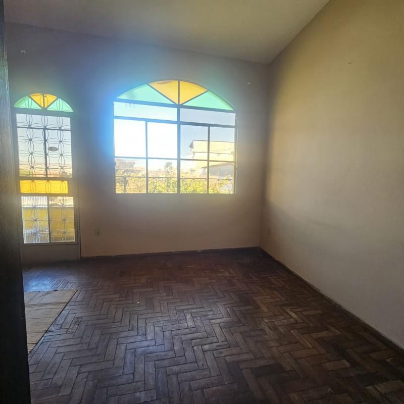 Casa Comercial, Nova Cintra, 5 Quartos, 2 Vagas, 1 Suíte