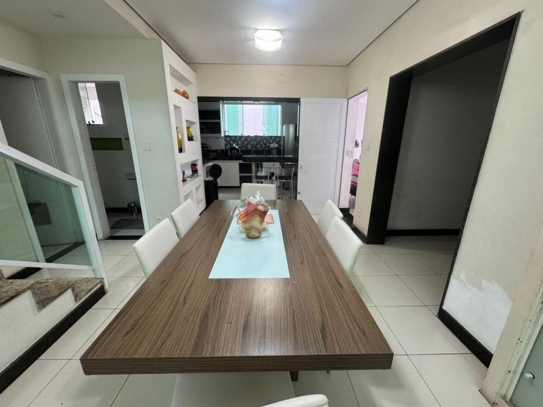 Casa, Planalto, 4 Quartos, 4 Vagas, 1 Suíte