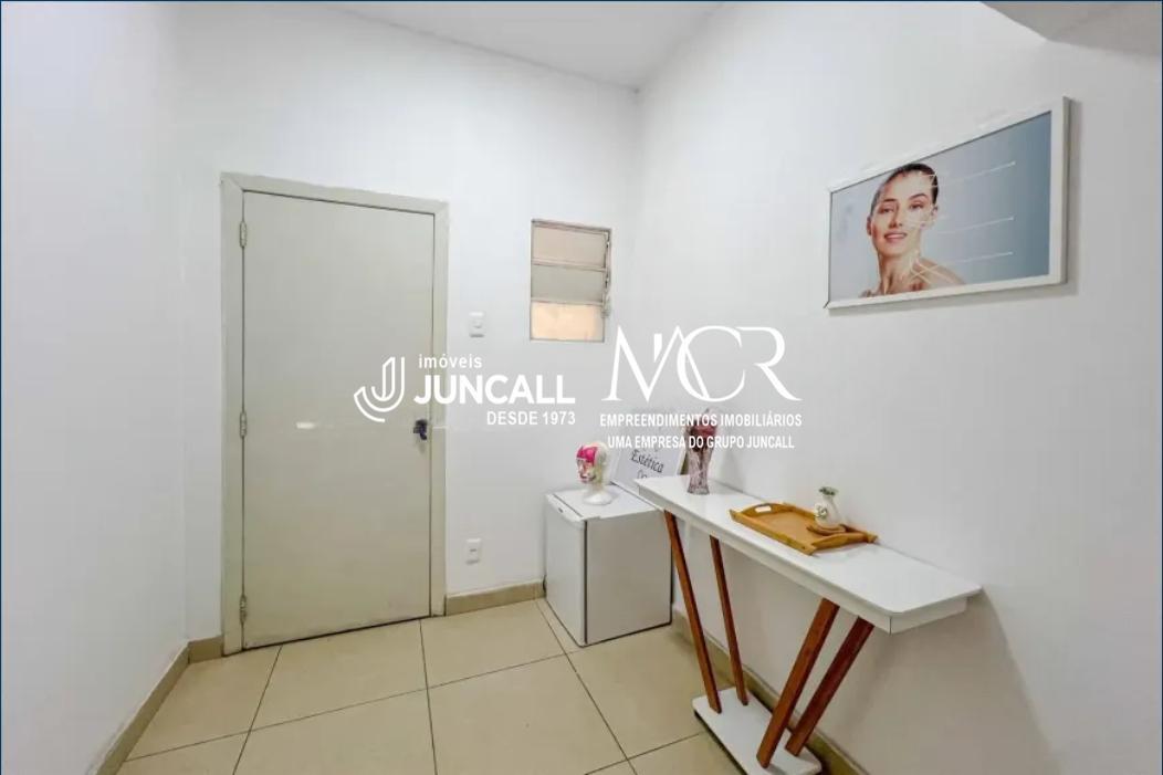 Sala, Centro