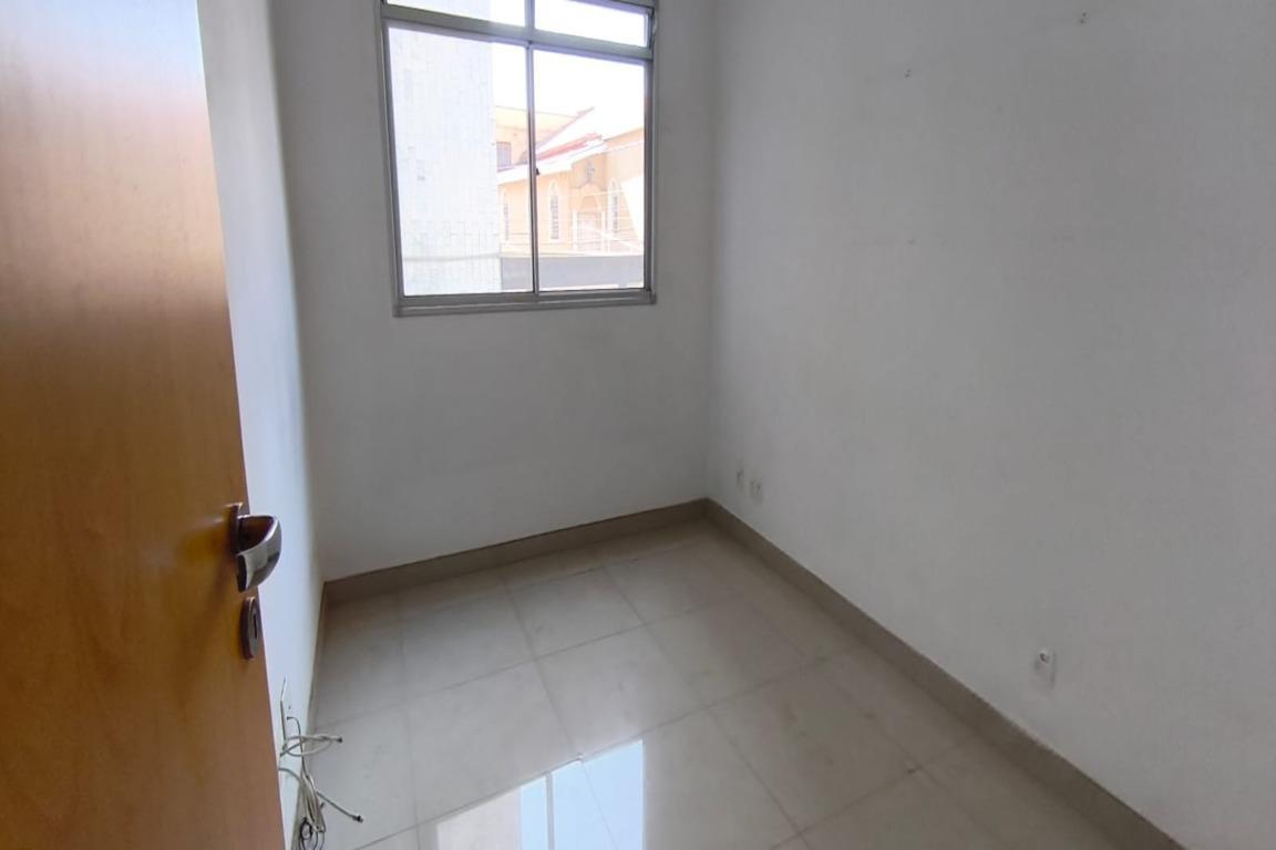 Apartamento, Sagrada Família, 3 Quartos, 2 Vagas, 1 Suíte