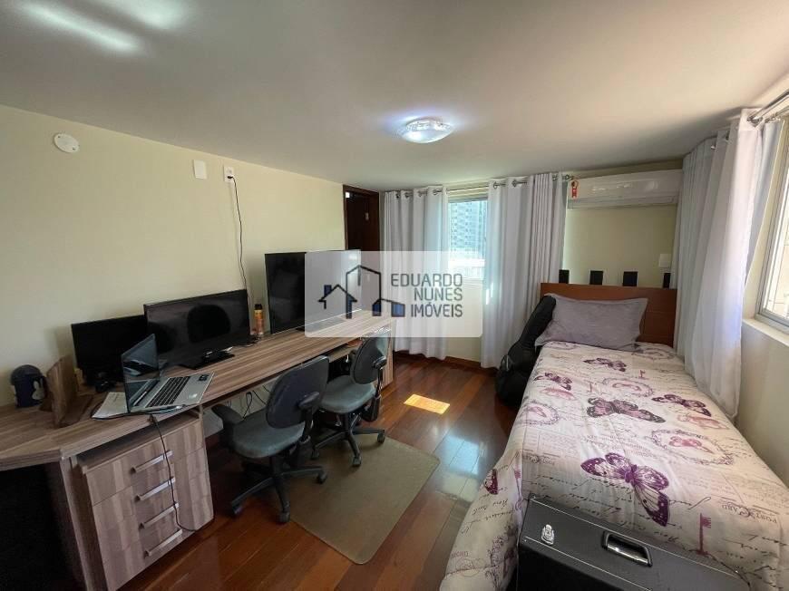 Cobertura, Funcionários, 4 Quartos, 2 Vagas, 2 Suítes