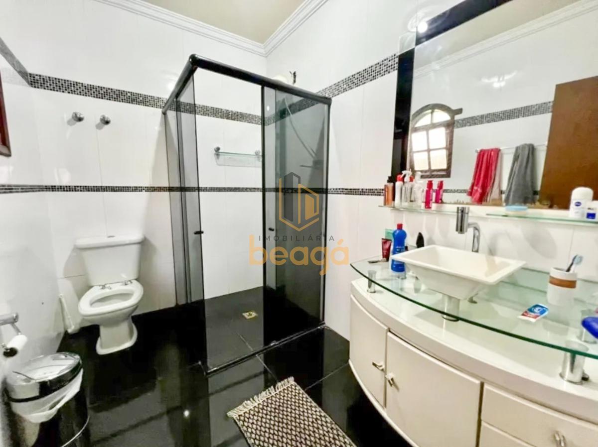 Casa, Santa Terezinha, 3 Quartos, 4 Vagas, 1 Suíte