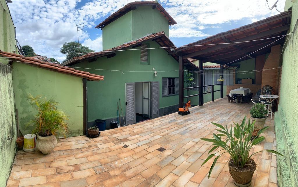 Casa, Ipê, 5 Quartos, 6 Vagas, 1 Suíte