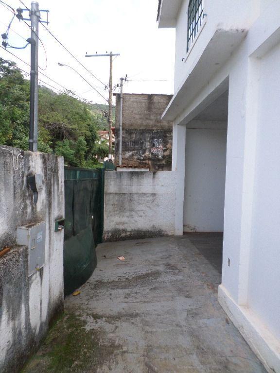 Casa, Centro, 5 Quartos, 0 Vaga, 1 Suíte
