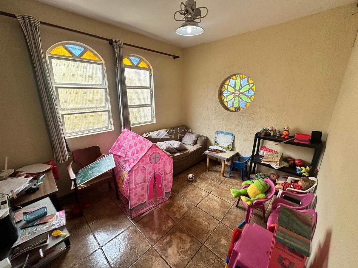 Casa, Planalto, 5 Quartos, 4 Vagas, 1 Suíte