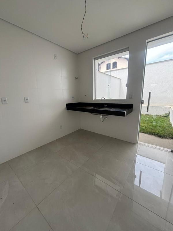Casa, Floramar, 2 Quartos, 2 Vagas, 2 Suítes
