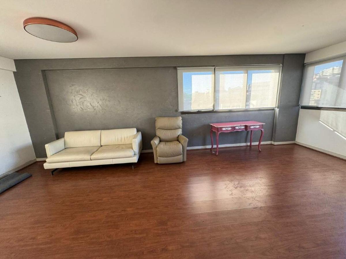 Sala, Estoril, 0 Quarto, 0 Vaga