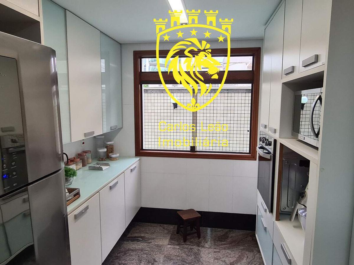 Casa, Cidade Nova, 4 Quartos, 5 Vagas, 1 Suíte
