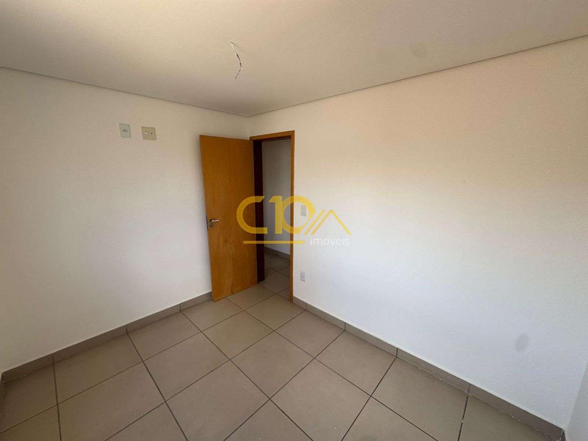 Cobertura, Concórdia, 2 Quartos, 2 Vagas, 1 Suíte