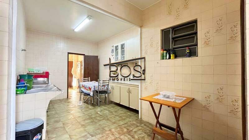 Casa, Luxemburgo, 5 Quartos, 4 Vagas, 2 Suítes