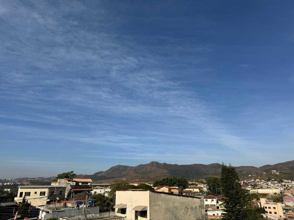 Casa, Novo Santa Cecília (barreiro), 4 Quartos, 3 Vagas, 4 Suítes