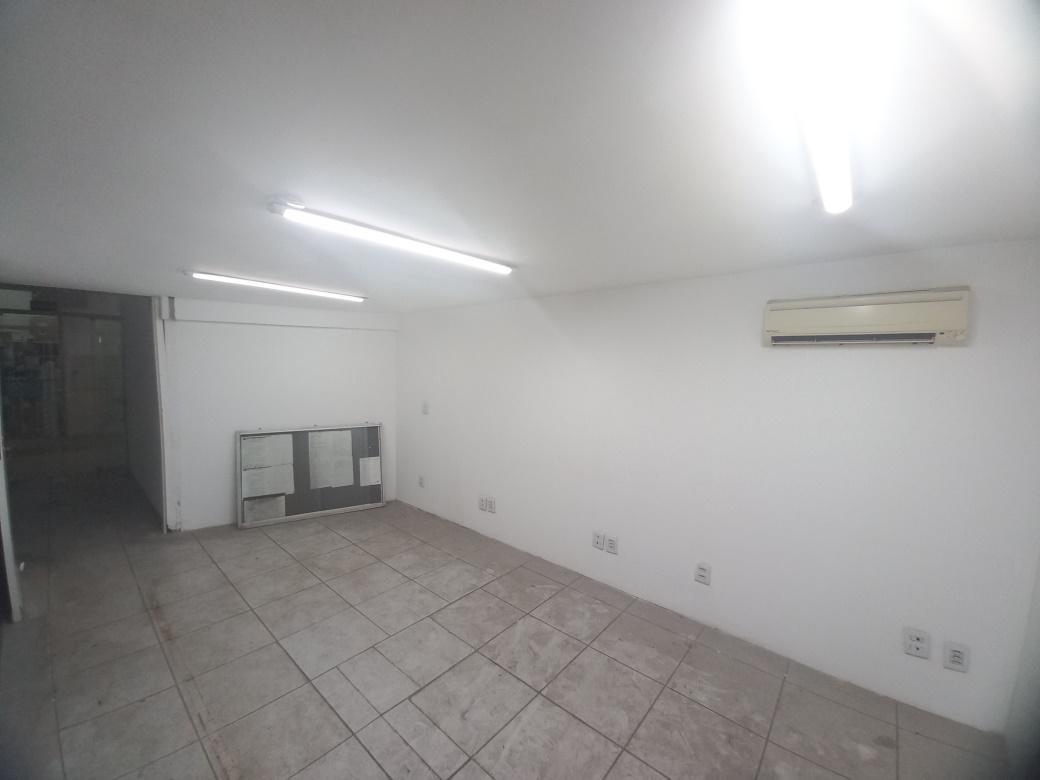 Andar, Centro, 0 Quarto, 0 Vaga