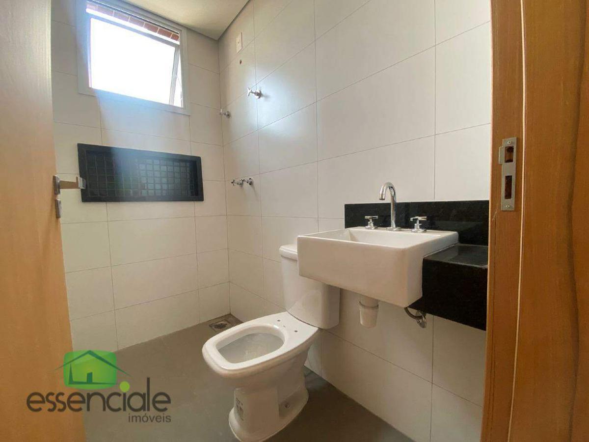 Cobertura, Fonte Grande, 3 Quartos, 2 Vagas, 1 Suíte