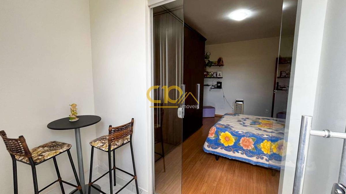 Casa, Santa Efigênia, 3 Quartos, 2 Vagas, 2 Suítes