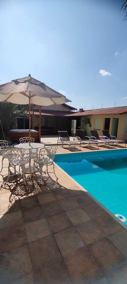 Casa, Arvoredo, 3 Quartos, 4 Vagas, 2 Suítes