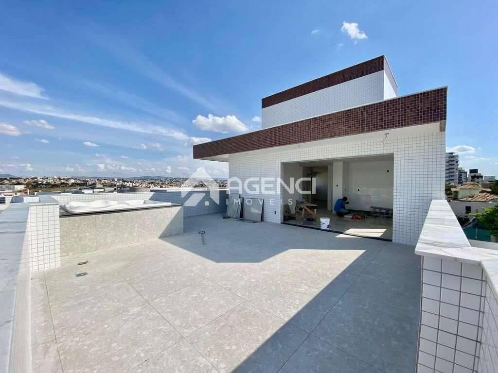 Apartamento, Cabral, 5 Quartos, 0 Vaga, 2 Suítes