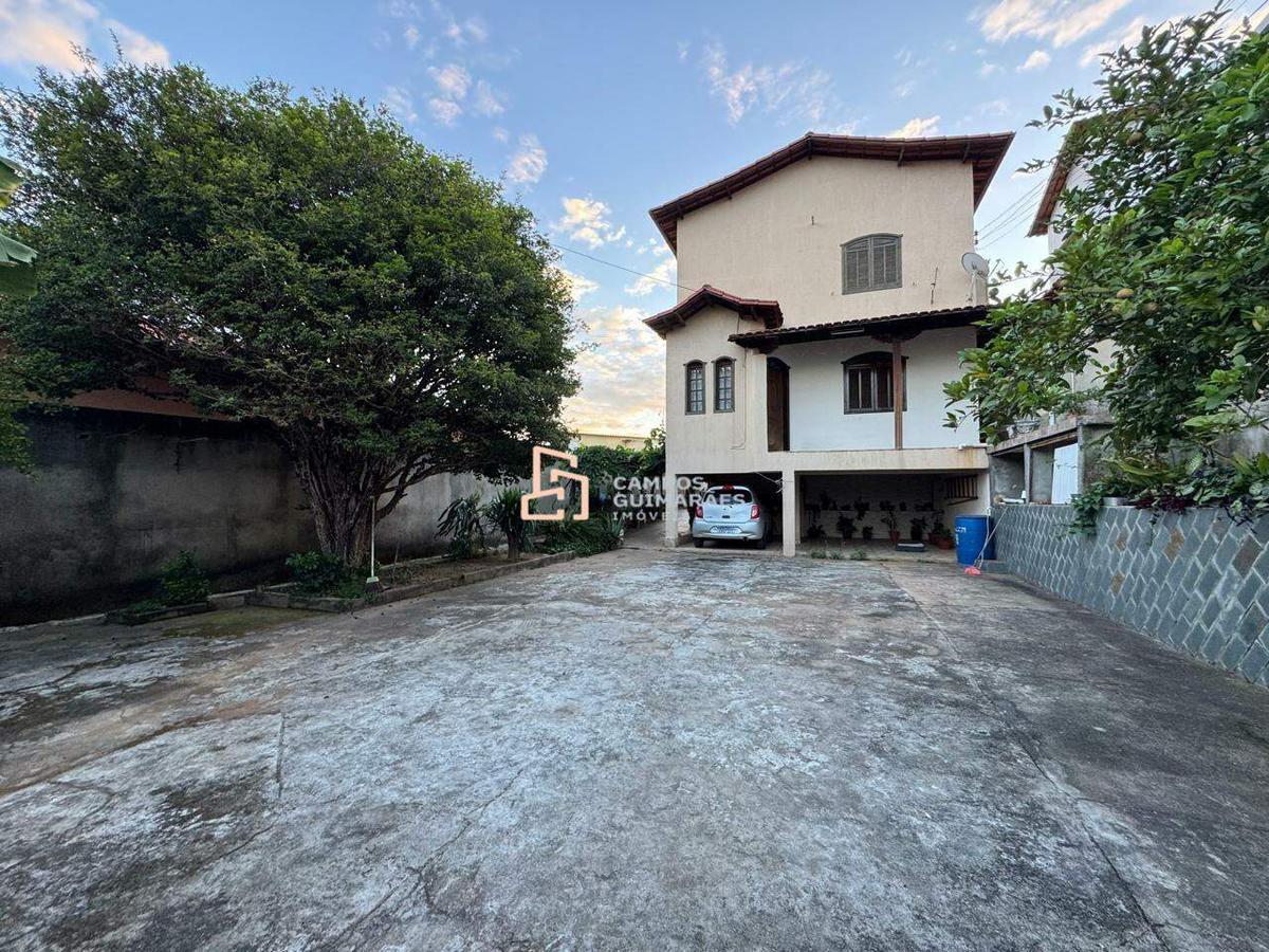 Casa Comercial, Brasil Industrial, 3 Quartos, 4 Vagas, 1 Suíte