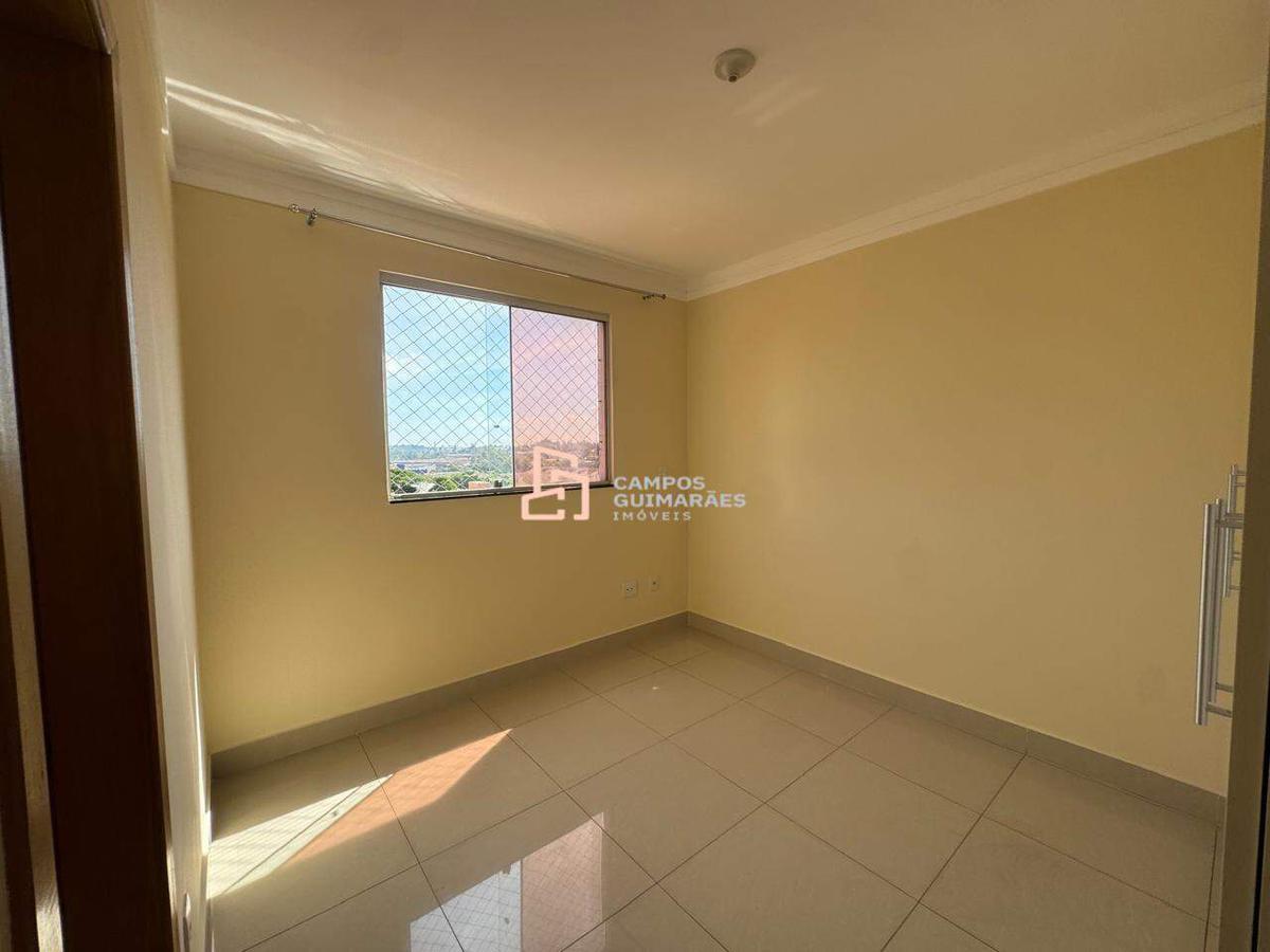 Apartamento, Barreiro, 3 Quartos, 3 Vagas, 1 Suíte