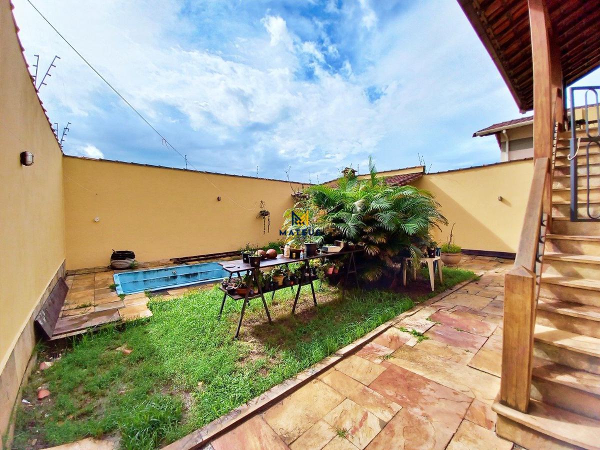 Casa, Alto Caiçaras, 3 Quartos, 5 Vagas, 1 Suíte