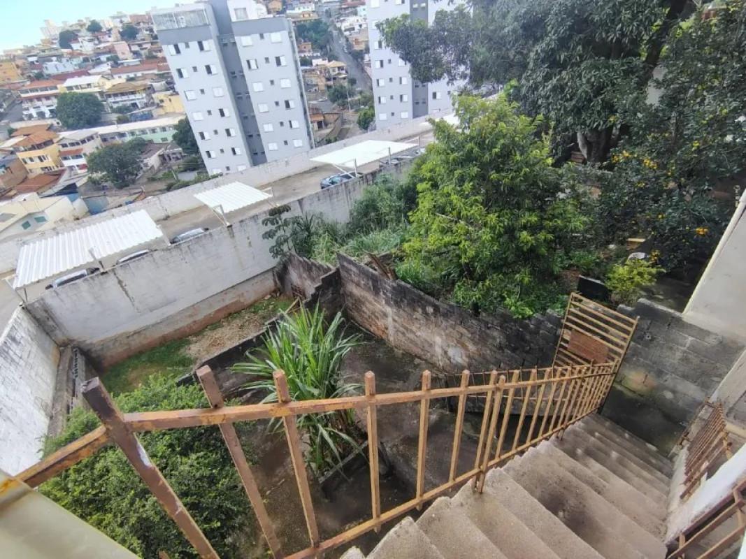 Casa, Teixeira Dias (barreiro), 4 Quartos, 2 Vagas