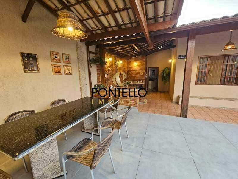 Casa, Castelo, 5 Quartos, 4 Vagas, 1 Suíte