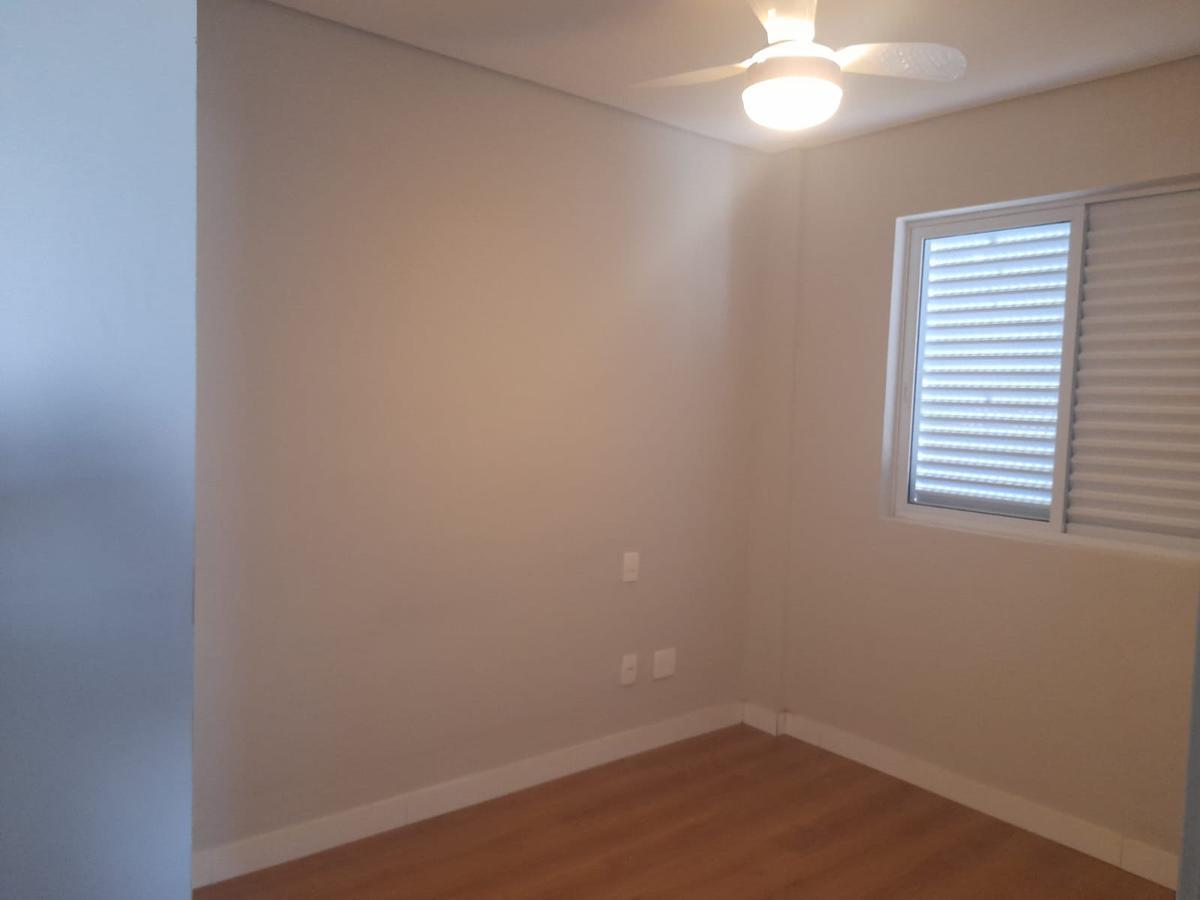 Apartamento, Sagrada Família, 3 Quartos, 2 Vagas, 1 Suíte