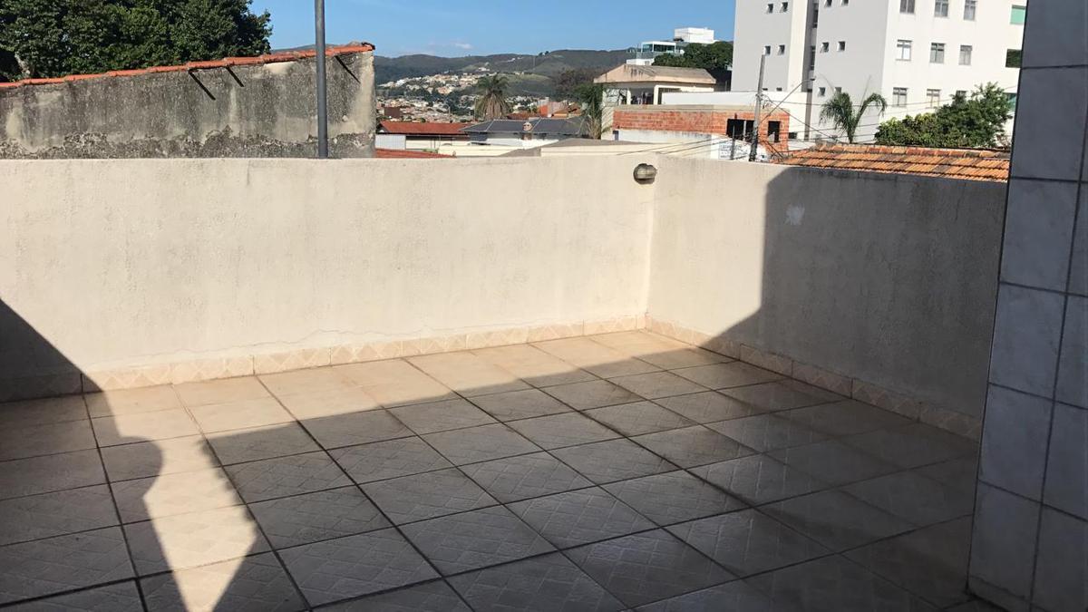 Casa, Sagrada Família, 5 Quartos, 2 Vagas, 2 Suítes