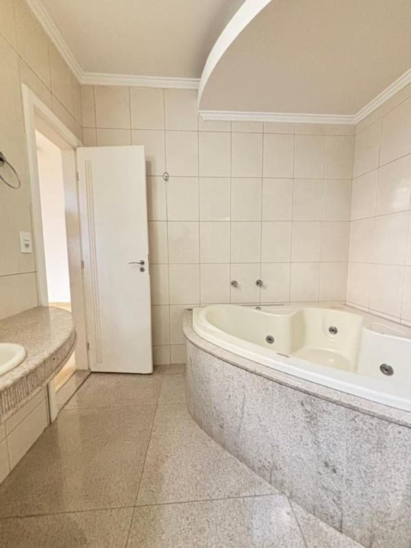 Casa, Itapoã, 5 Quartos, 5 Vagas, 3 Suítes