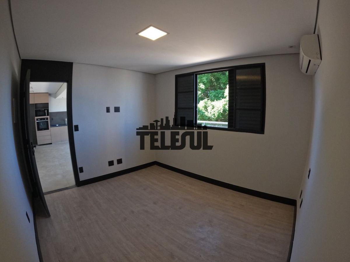 Casa, Centro, 2 Quartos, 3 Vagas, 1 Suíte