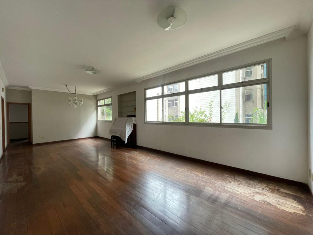 Apartamento, Funcionários, 4 Quartos, 2 Vagas, 1 Suíte