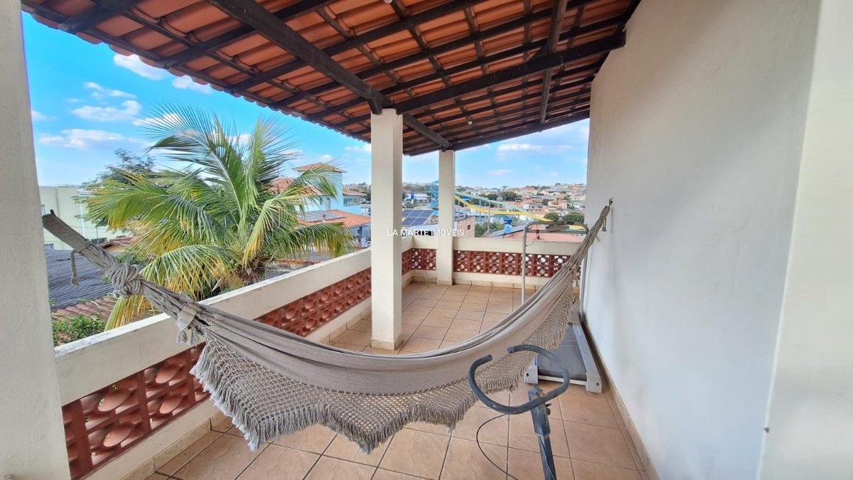 Casa, Novo Eldorado, 4 Quartos, 2 Vagas, 3 Suítes