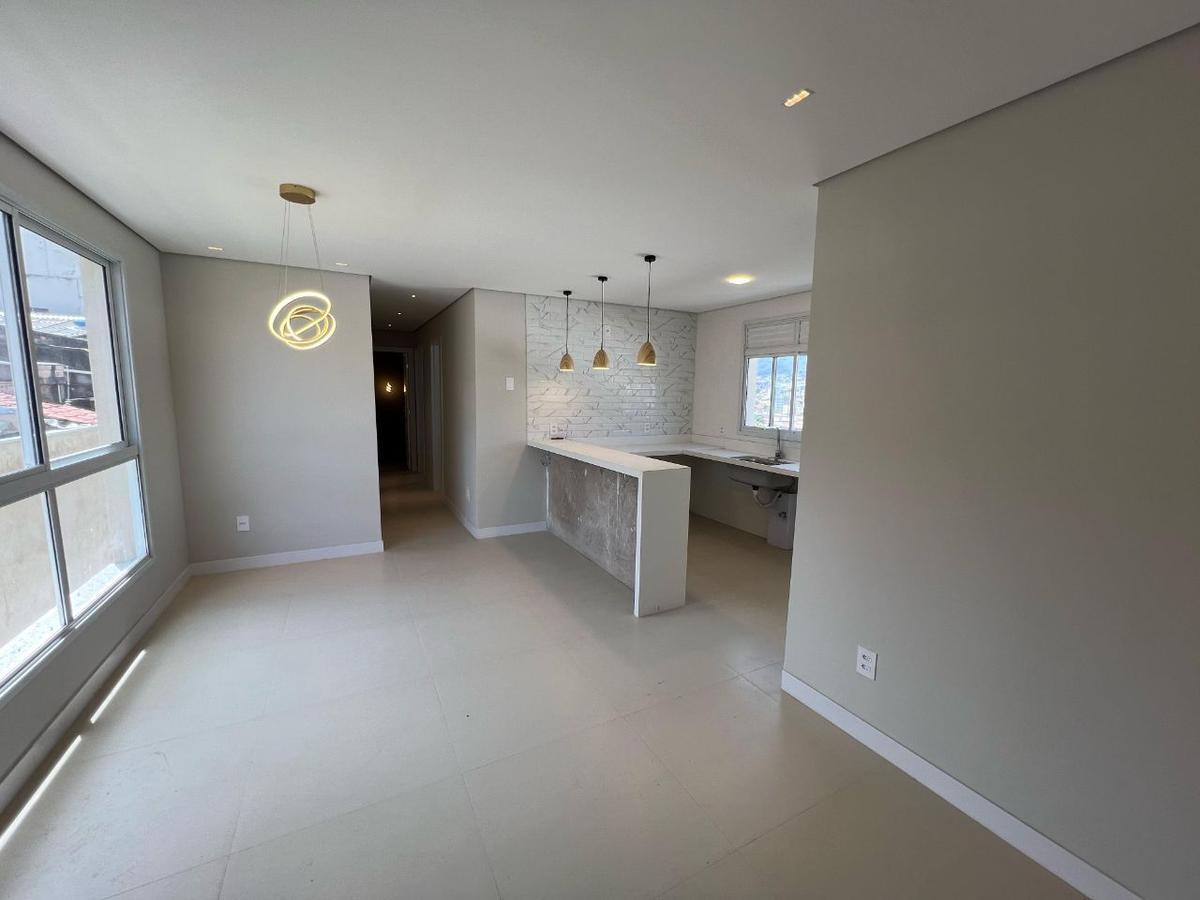 Apartamento, Sagrada Família, 3 Quartos, 2 Vagas, 1 Suíte