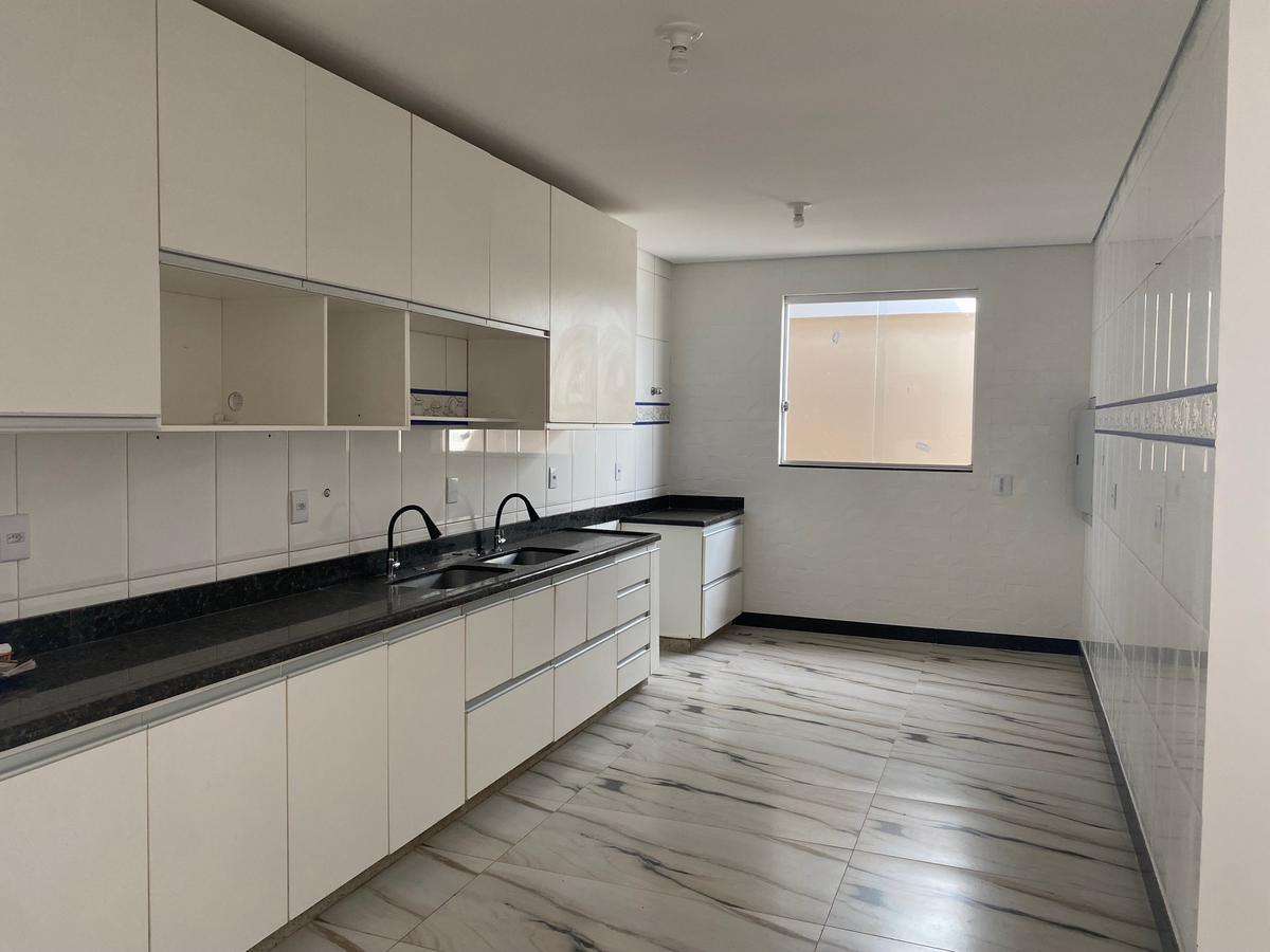 Casa, Castelo, 4 Quartos, 4 Vagas, 3 Suítes