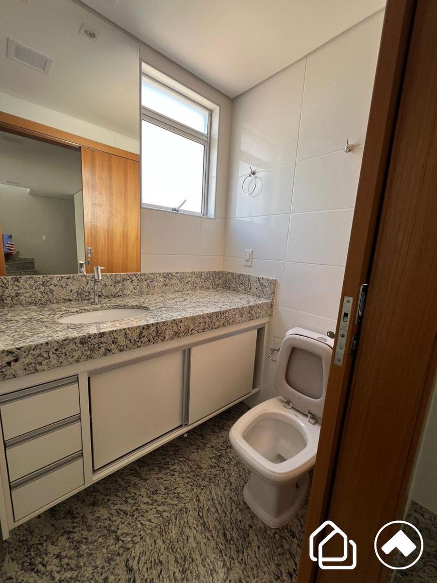 Cobertura, Funcionários, 2 Quartos, 2 Vagas, 2 Suítes