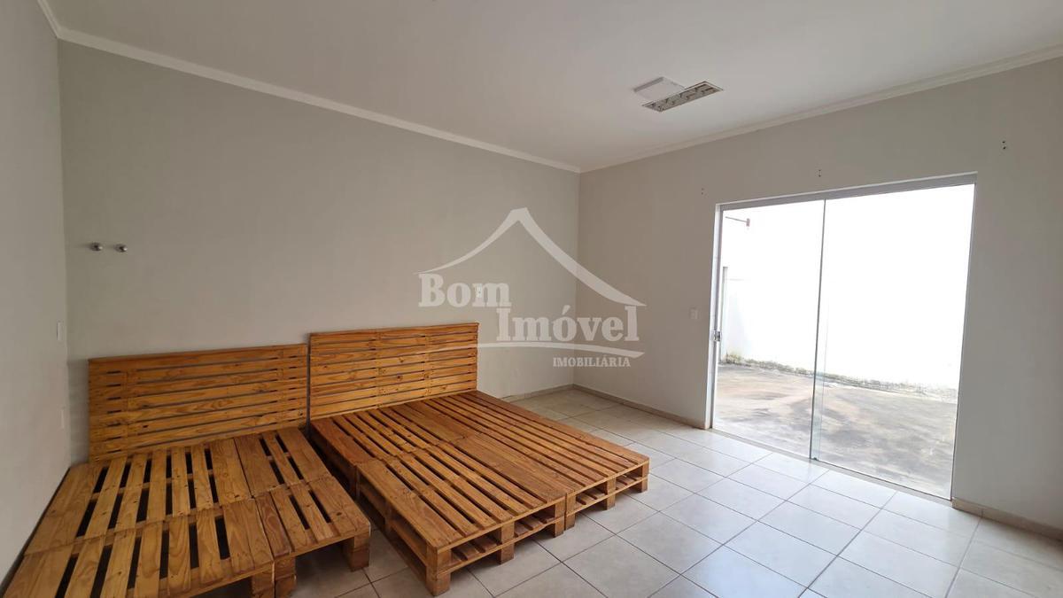 Andar, Centro, 0 Quarto, 0 Vaga