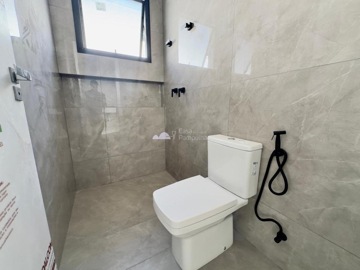 Casa, Trevo, 4 Quartos, 3 Vagas, 3 Suítes