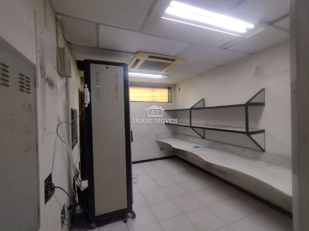 Prédio, Barro Preto, 0 Quarto, 4 Vagas