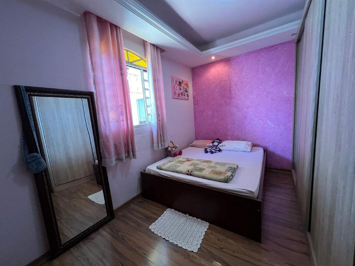 Casa, Teixeira Dias, 4 Quartos, 2 Vagas, 1 Suíte