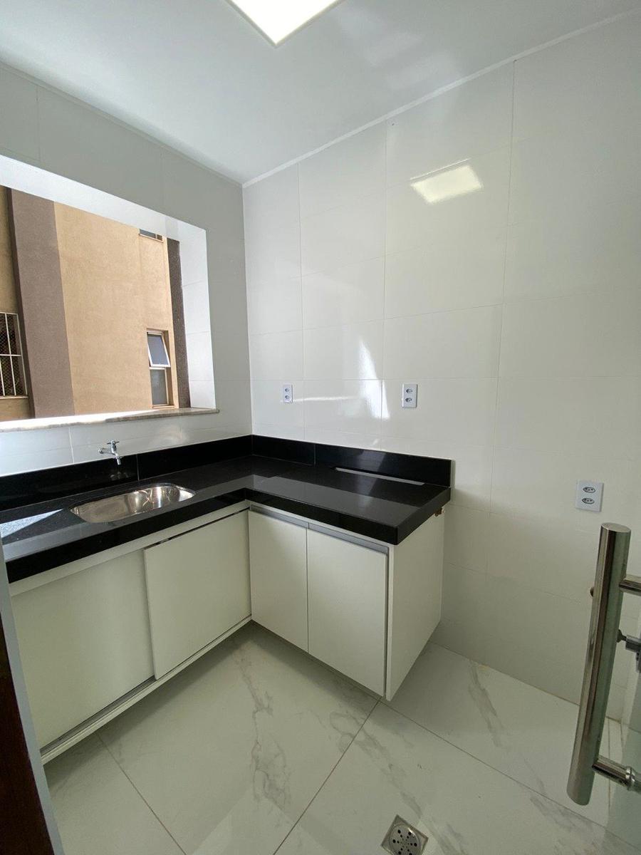 Apartamento, Sagrada Família, 3 Quartos, 1 Vaga, 1 Suíte