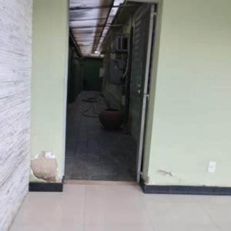 Casa Comercial, Calafate, 4 Quartos, 4 Vagas, 2 Suítes