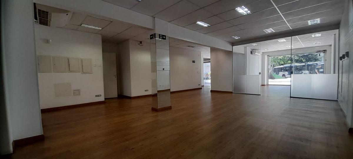 Loja, Savassi, 0 Quarto, 2 Vagas, 0 Suíte