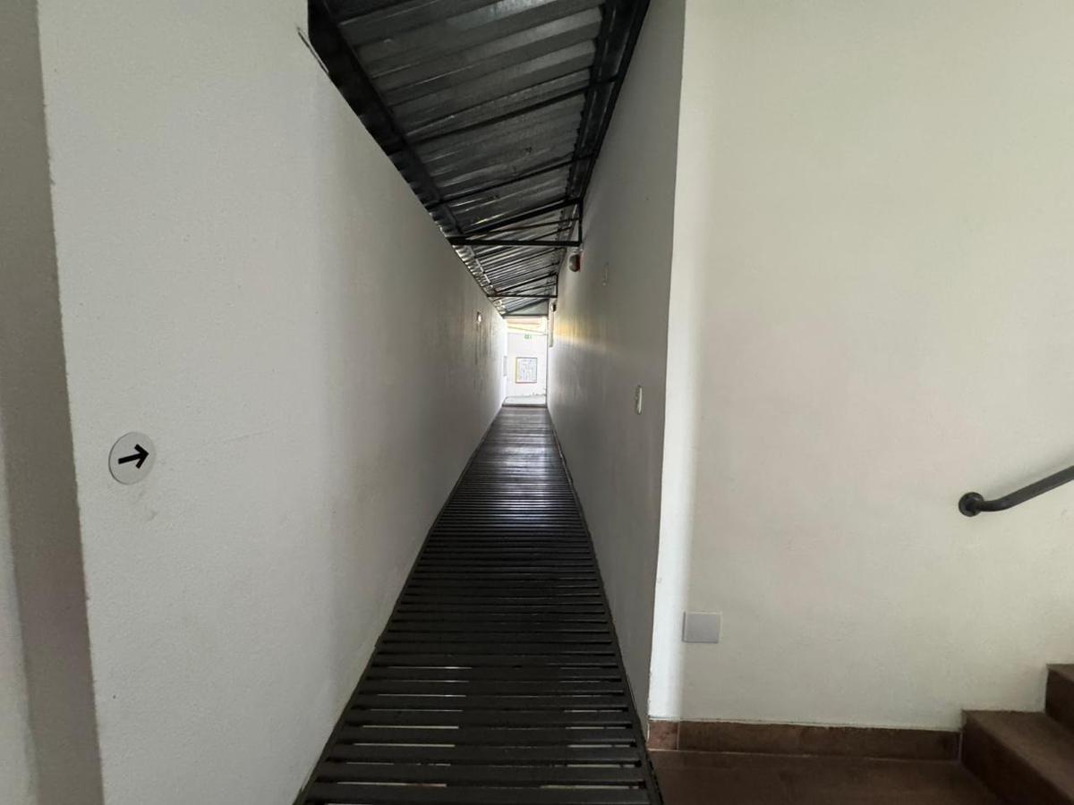 Prédio, Colégio Batista, 0 Quarto, 0 Vaga