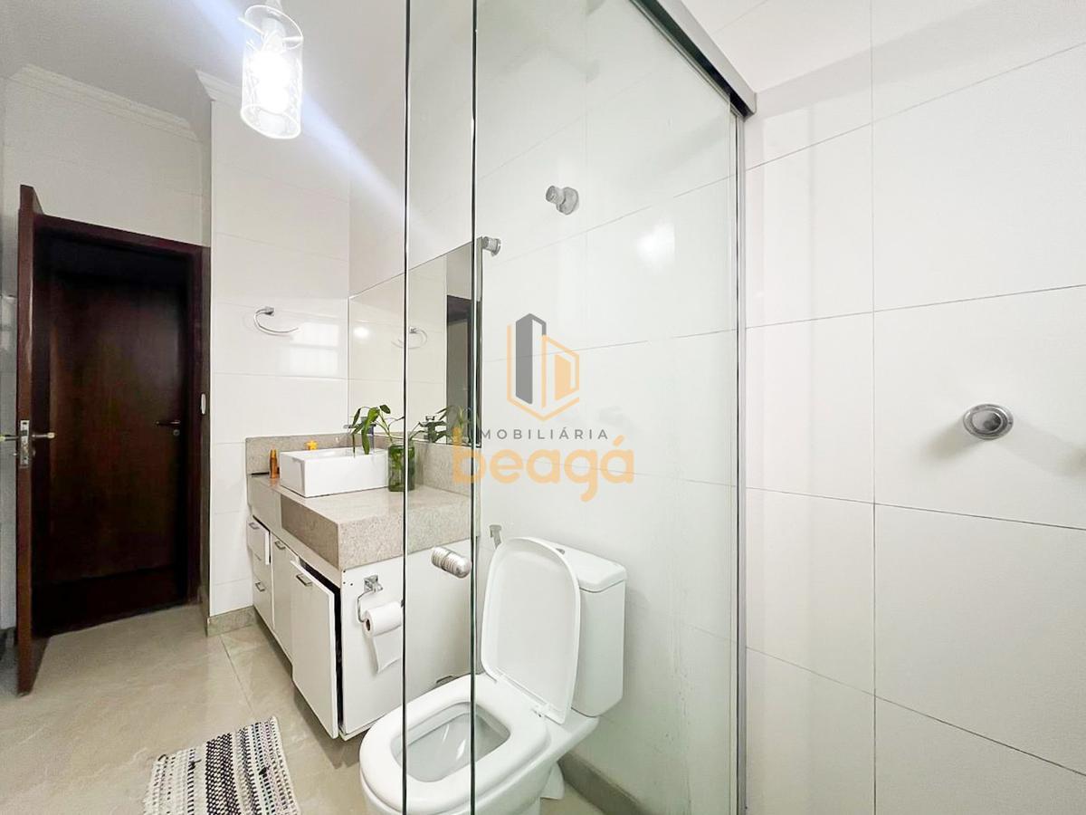 Casa, Nacional, 3 Quartos, 4 Vagas, 1 Suíte