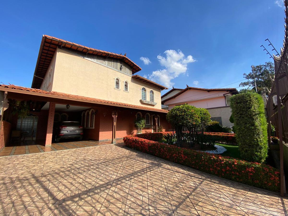 Casa, Planalto, 4 Quartos, 4 Vagas, 1 Suíte