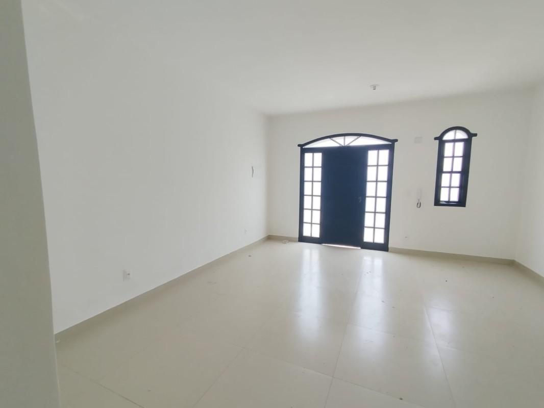 Casa Comercial, Santa Cruz, 2 Quartos, 0 Vaga, 1 Suíte